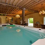 L'echappee Belle 3*