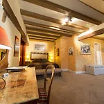 L'echappee Belle 3*